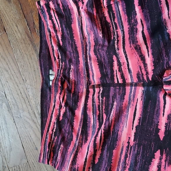 9 for $10 M&M Workout leggings - Picture 5 of 9